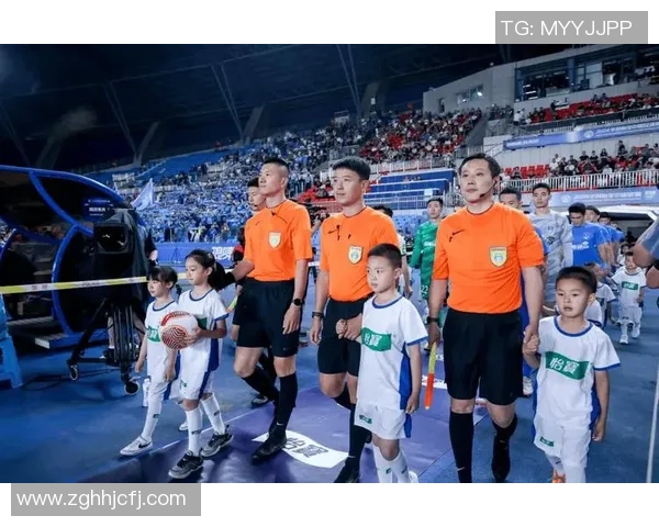 曾经的球童如今的足球明星揭秘与成长之路