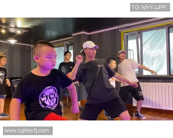 热议街舞：上海街舞队的团队协作变革_1